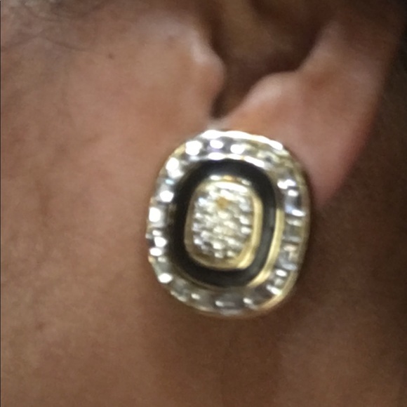 VINTAGE CRISTIAN DIOR EARRING - Picture 8 of 8